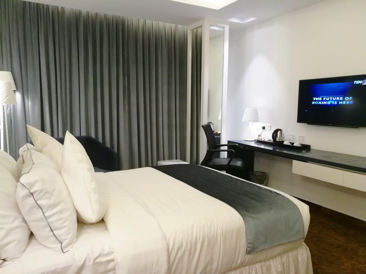 Grace 21 Smart Hotel Dhaka Bagian luar foto