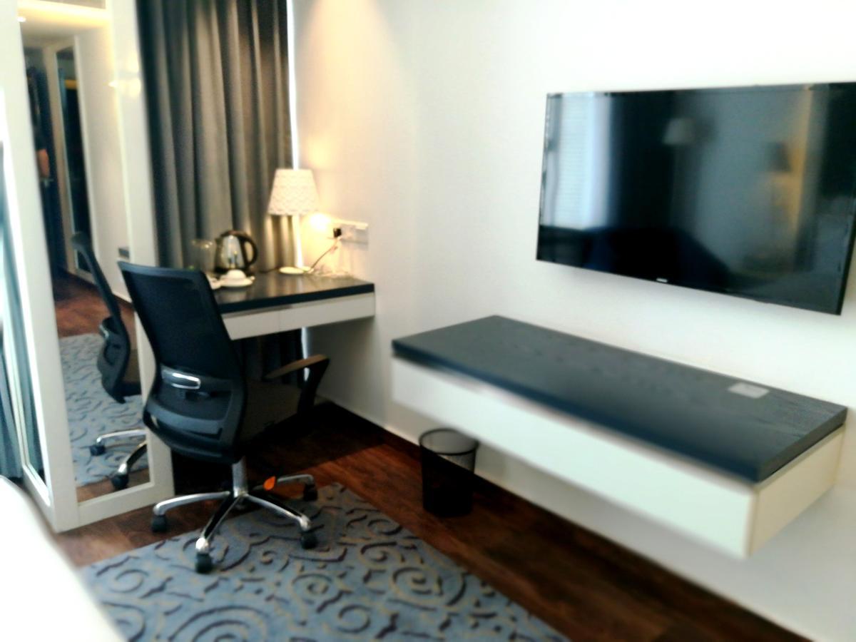 Grace 21 Smart Hotel Dhaka Bagian luar foto