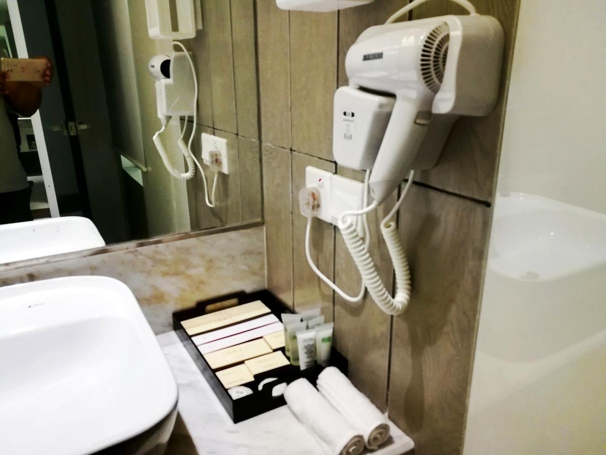 Grace 21 Smart Hotel Dhaka Bagian luar foto