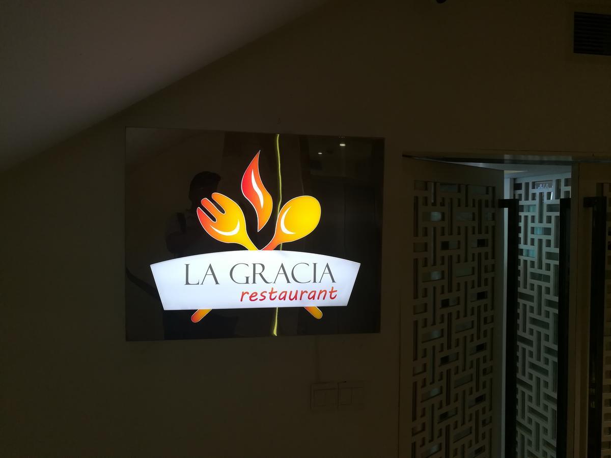 Grace 21 Smart Hotel Dhaka Bagian luar foto